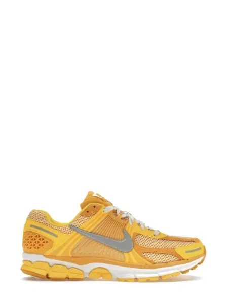 Sneakerși Nike Vomero galben