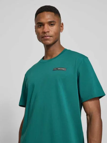T-shirt krój regular fit z aplikacją logo Under Armour czarna