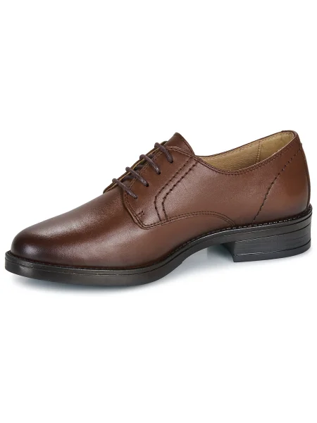 Pantofi Betty London maro