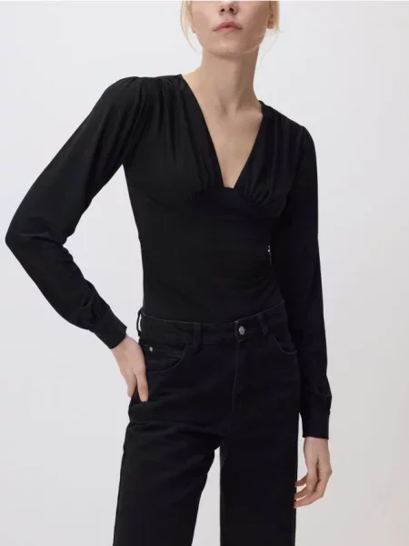 Reserved Боді з буфними рукавами чорний
