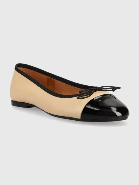 Кожаные балетки Jonak бежевые