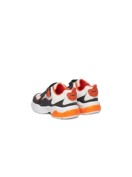 Sneakersy Sprandi bílé