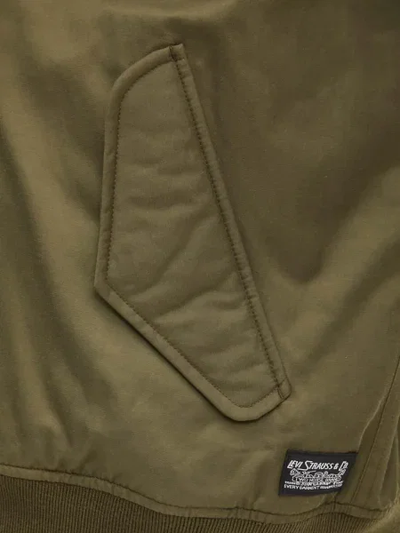 Blugi drepți Levi's® zdrențuiți negru