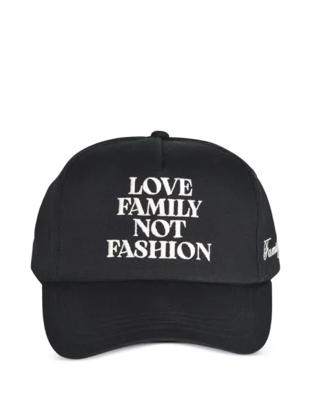 Kšiltovka Family First s autogramem černá