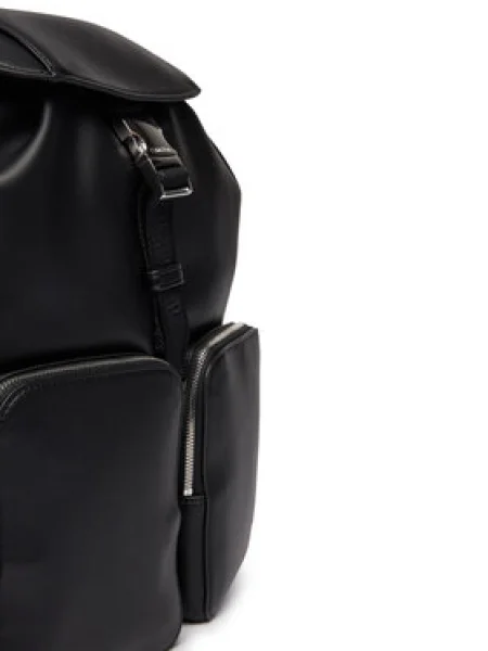 Calvin Klein Ruksak Webbing Strap Flap čierna