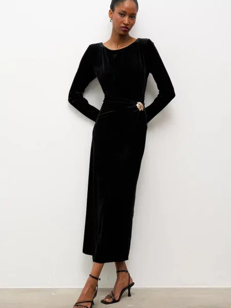 Answear.LAB sukienka welurowa maxi dopasowana czarny