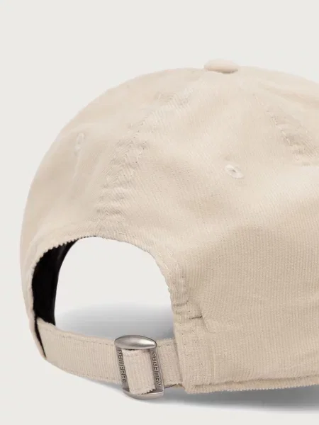 Вельветовая кепка New Era