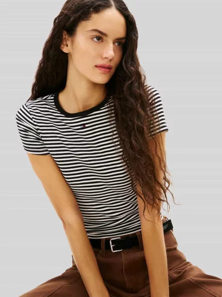 T-shirty o kroju slim fit z mieszanki bawełny w zestaw 2 szt. Tommy Jeans biała