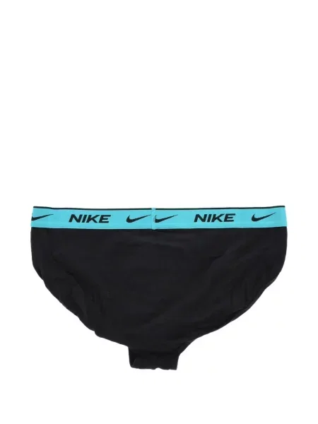 Scurt chiloți Nike cu imagine cu model floral negru