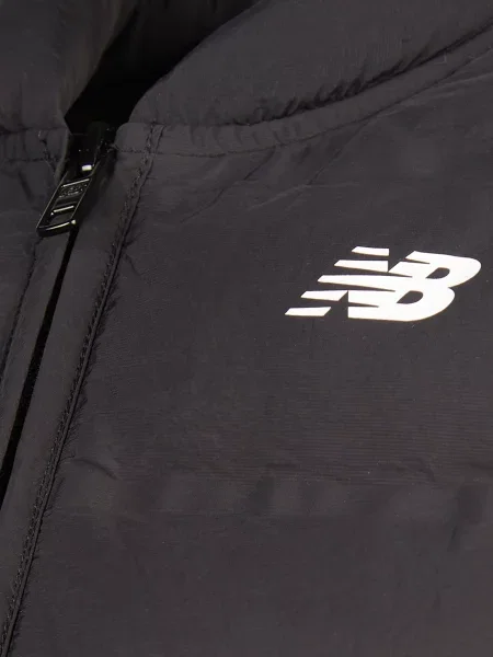 Детская куртка New Balance черная
