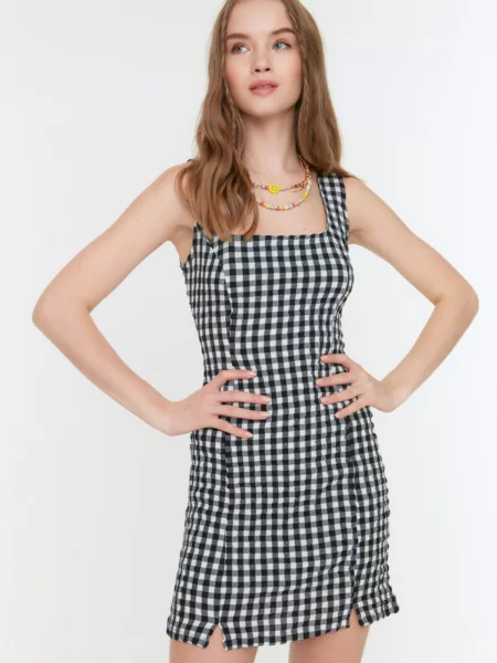 Sukienka mini Trendyol w kratę czarna