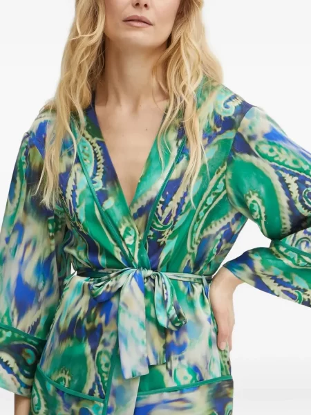 Top Simona Corsellini cu imagine cu gradient verde