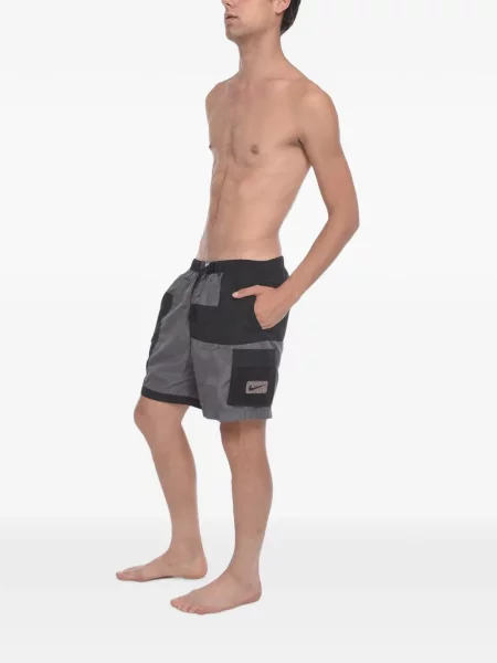 Scurt chiloți Nike cu imagine cu model floral negru