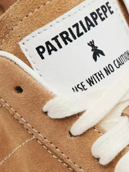 Sneakerși Patrizia Pepe din piele de căprioară maro