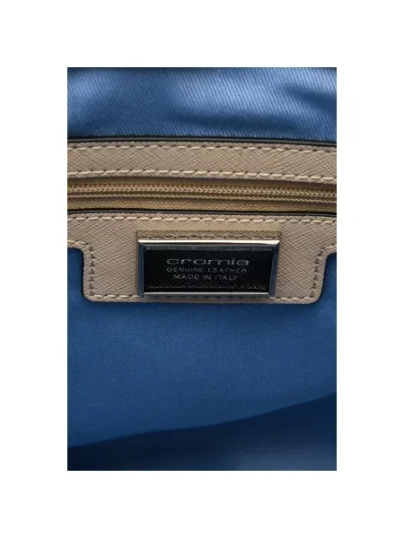 Трапеция кожаная сумка Cromia белая