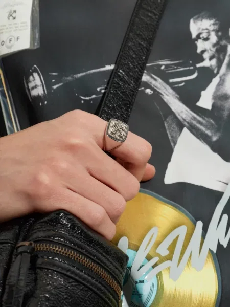 Prsteň Off-white biela