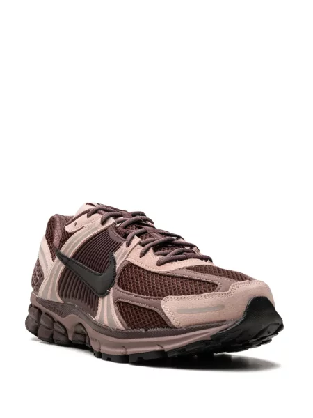 Sportbačiai Nike Vomero ruda