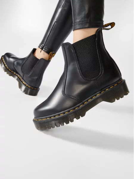 Členková obuv s elastickým prvkom Dr. Martens čierna