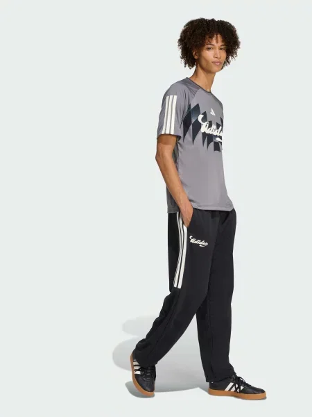 Повседневные переработанный брюки Adidas черные