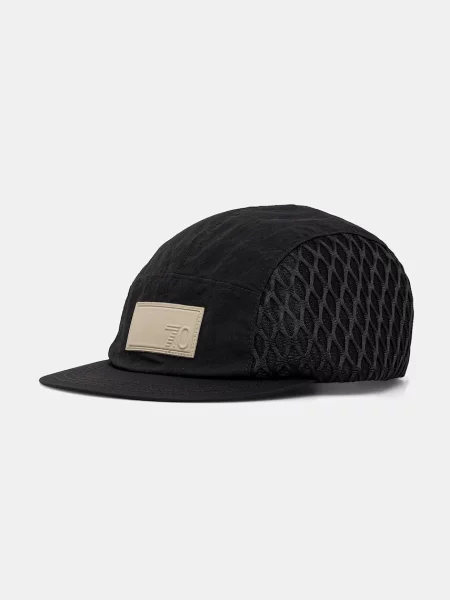 Шапка с козирка Emporio Armani с апликация черно