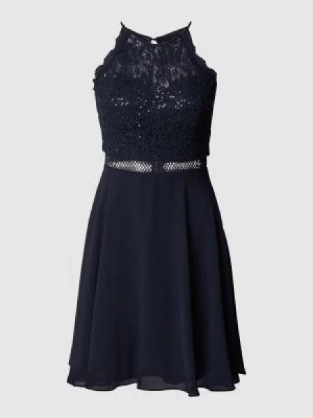 Sukienka koktajlowa o długości do kolan z cekinowym obszyciem V.m.