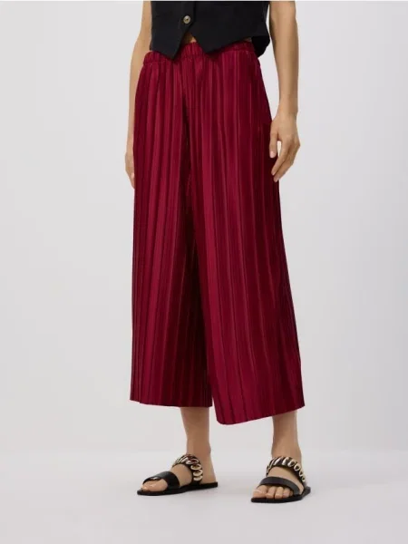 Reserved Plisowane spodnie culotte bordowy