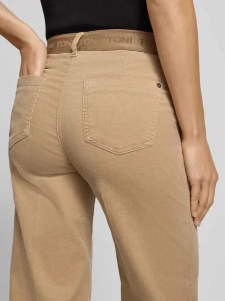 Spodnie sztruksowe o kroju regular fit z elastycznym pasem model Jenny Wide' Toni beżowe