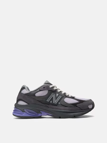 Замшевые повседневные кроссовки New Balance серые