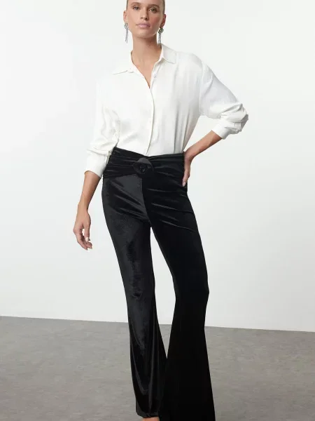 Pletene hlače Trendyol črna