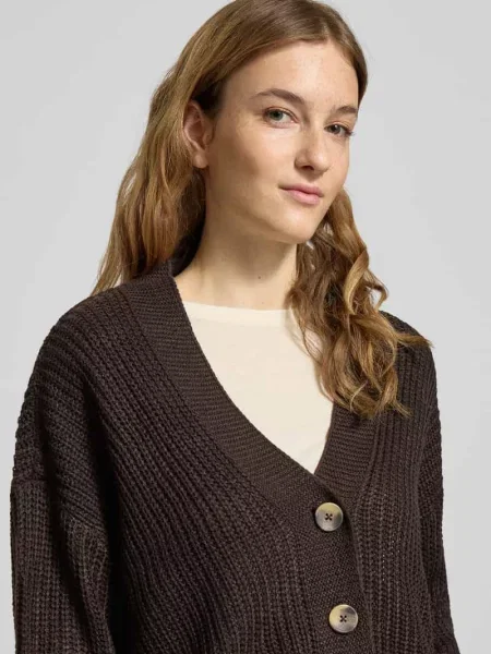 Kurtka z dzianiny o kroju regular fit z jednorzędową listwą guzikową model ‘CAROL NICE’ brązowa