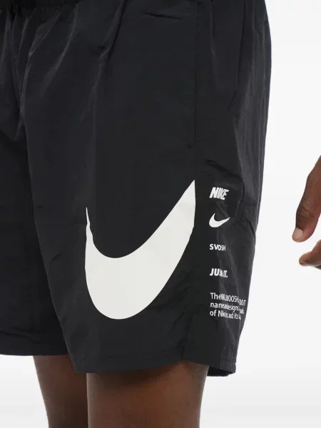 Scurt chiloți Nike cu imagine cu model floral negru