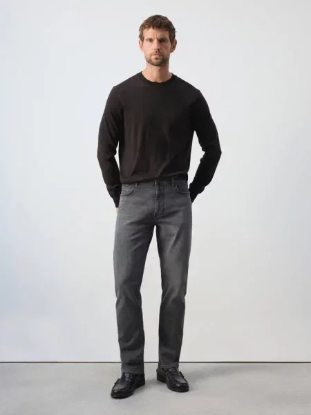 Jeansy Patrick slim fit Ultra Soft Touch denim Mężczyzna 38 MANGO MAN szary