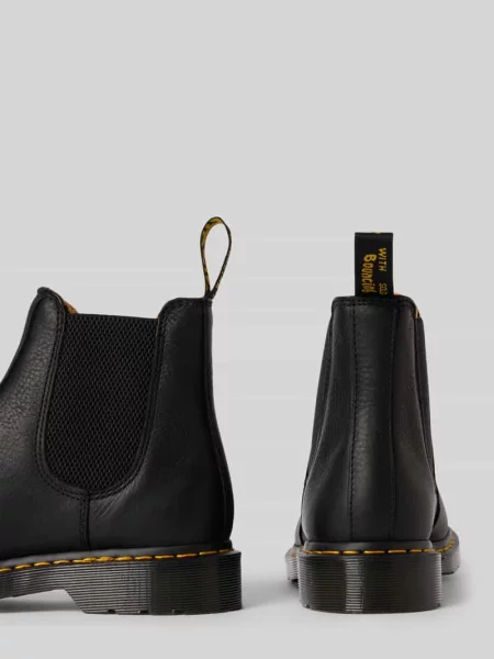 Buty chelsea z naturalnej skóry z ozdobnym szwem Dr. Martens czarne