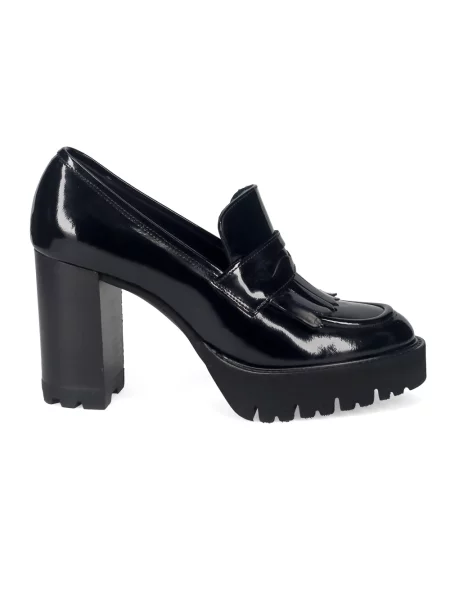 Czółenka Luca Grossi z frędzli czarna