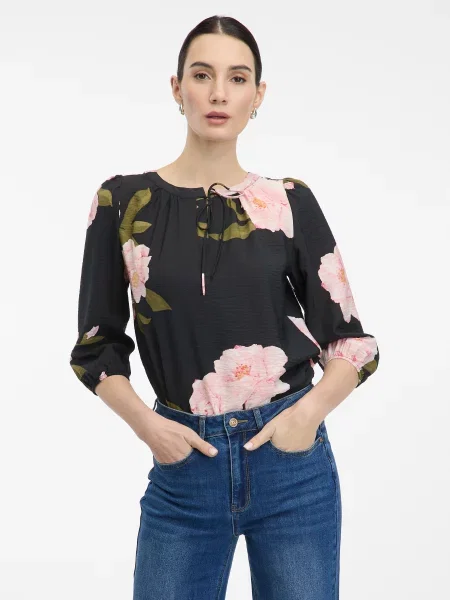 Bluză Orsay cu model floral negru