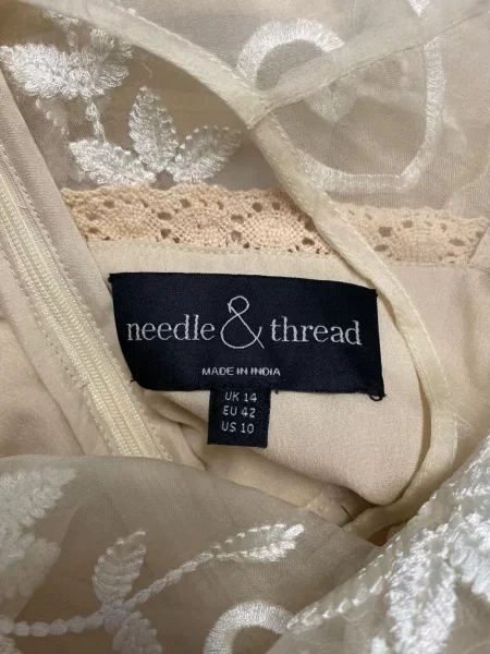 Rochie Needle & Thread cu broderie din dantelă
