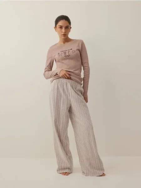 Reserved Pijama din două piese din cafeniu