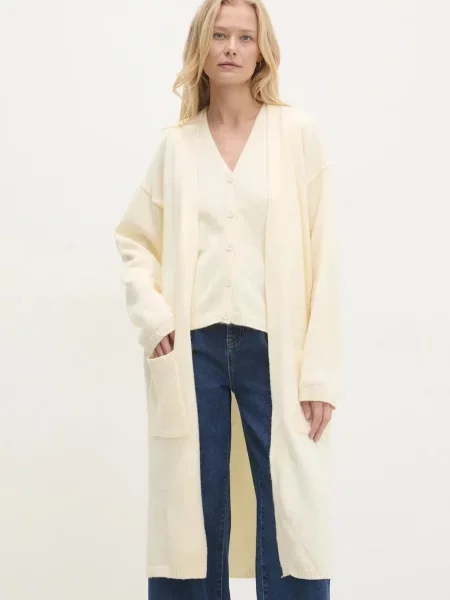 Вълнен анцуг Answear Lab бежово